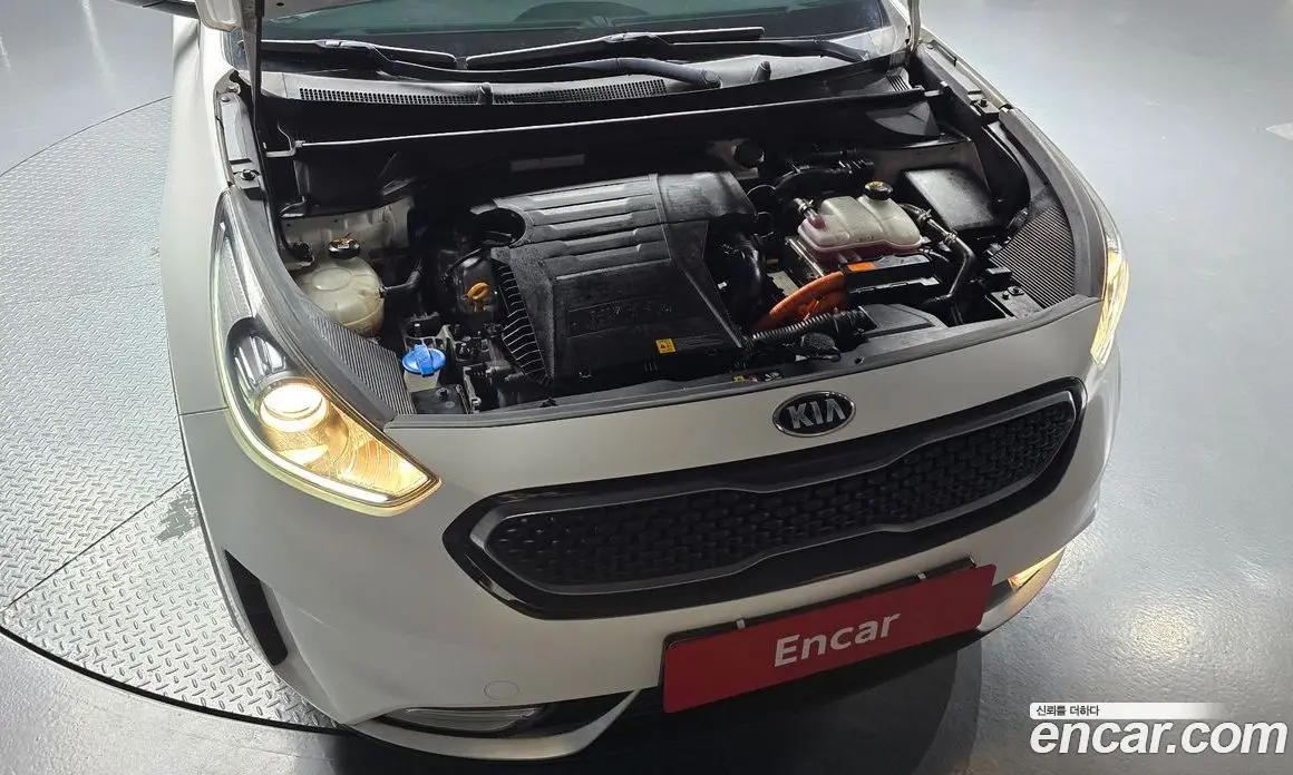 Kia Niro 2016 1.6 автомат (гидро), фото 6