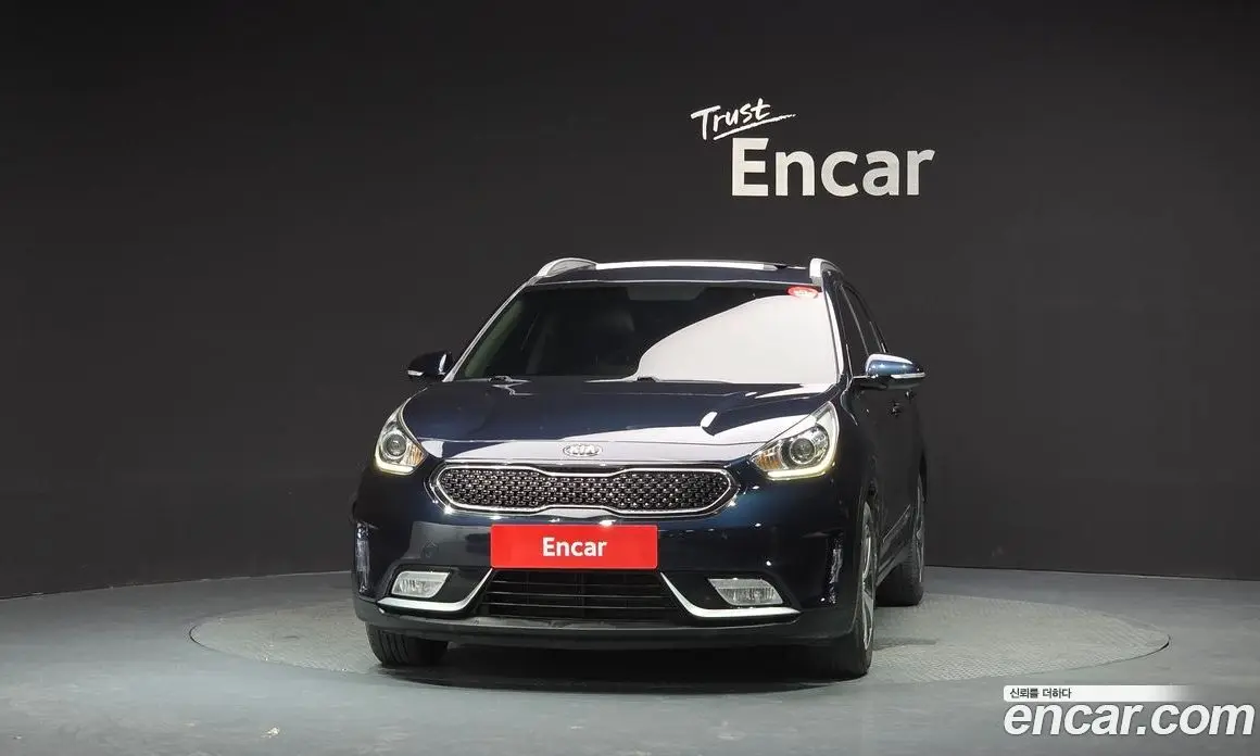 Kia Niro 2016 1.6 автомат (гидро), фото 3
