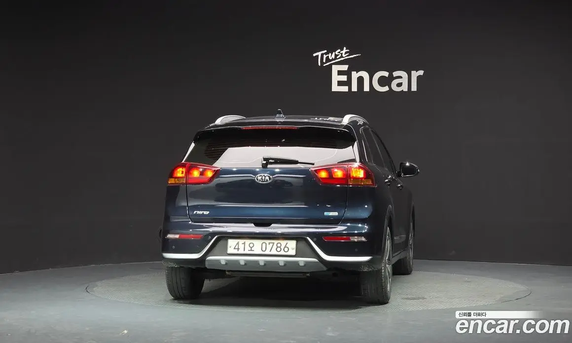 Kia Niro 2016 1.6 автомат (гидро), фото 4