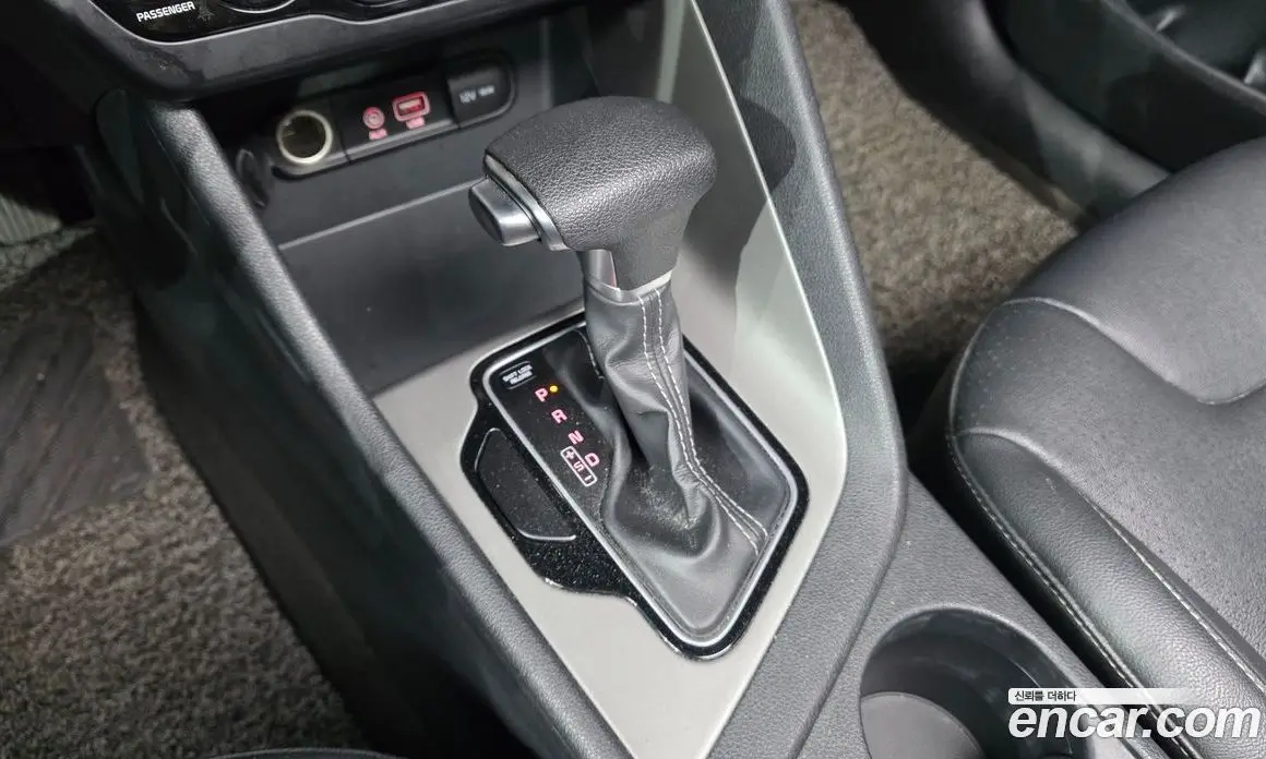 Kia Niro 2016 1.6 автомат (гидро), фото 9