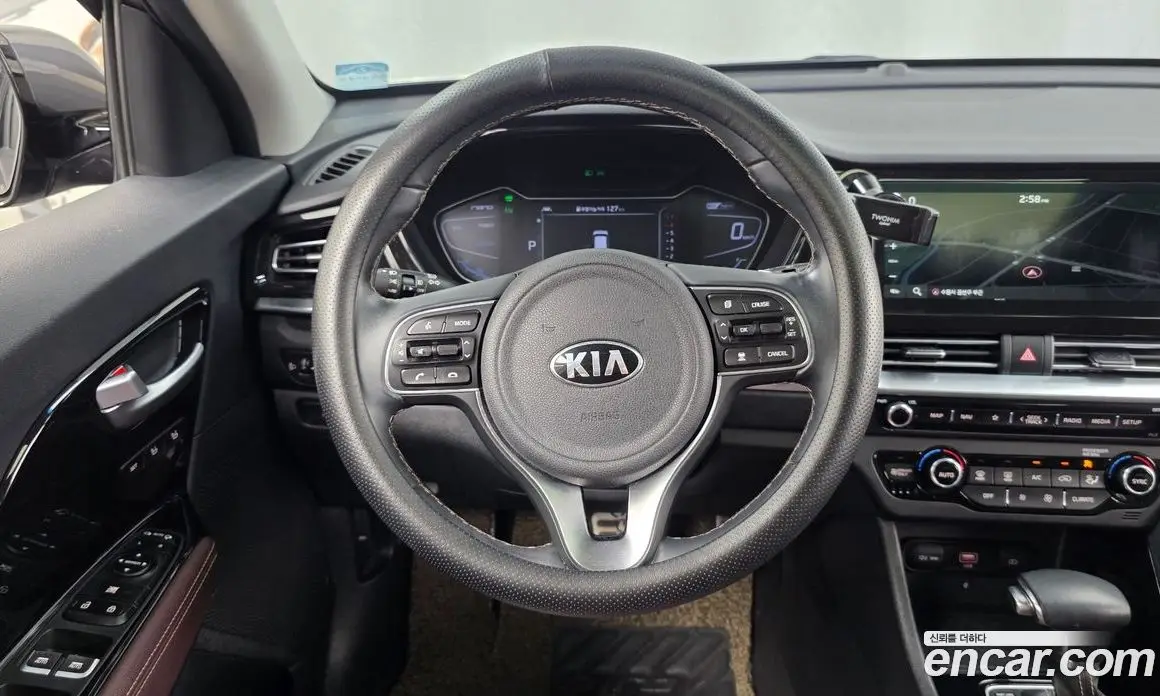 Kia Niro 2019 1.6 автомат (гидро), фото 13