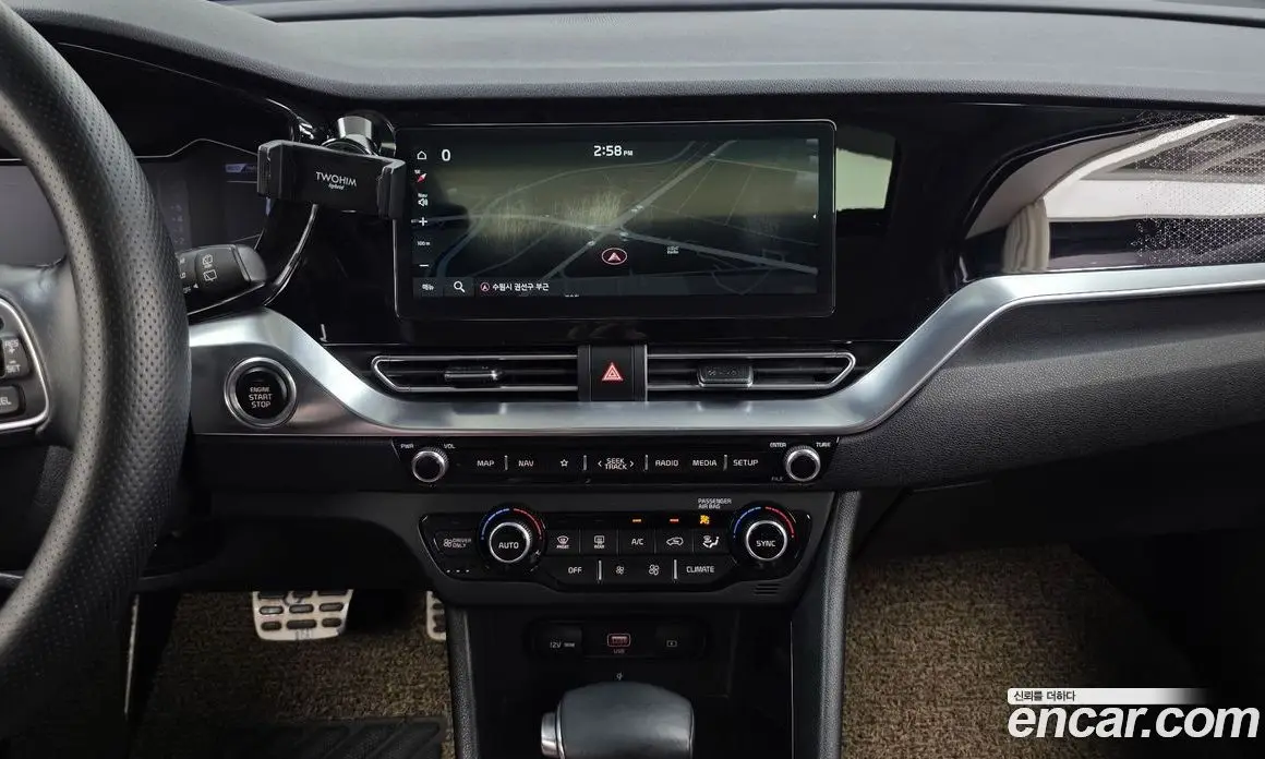 Kia Niro 2019 1.6 автомат (гидро), фото 14