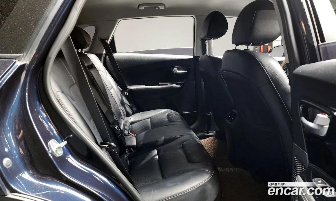 Kia Niro 2019 1.6 автомат (гидро), фото 17
