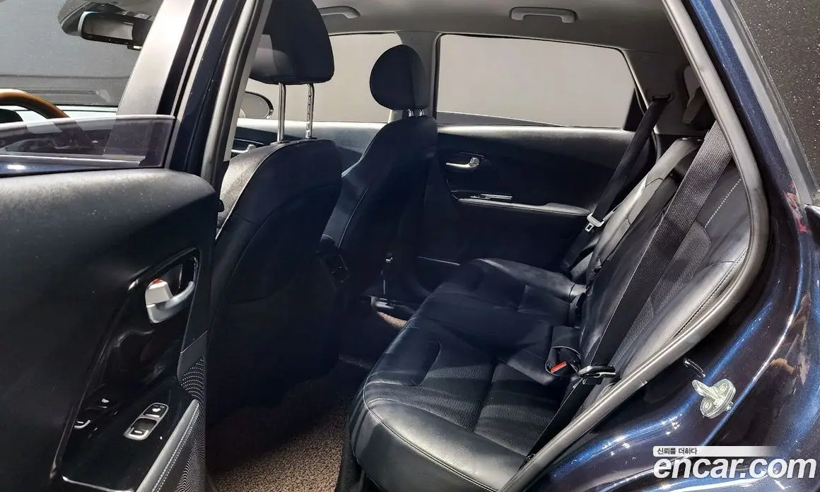 Kia Niro 2019 1.6 автомат (гидро), фото 18