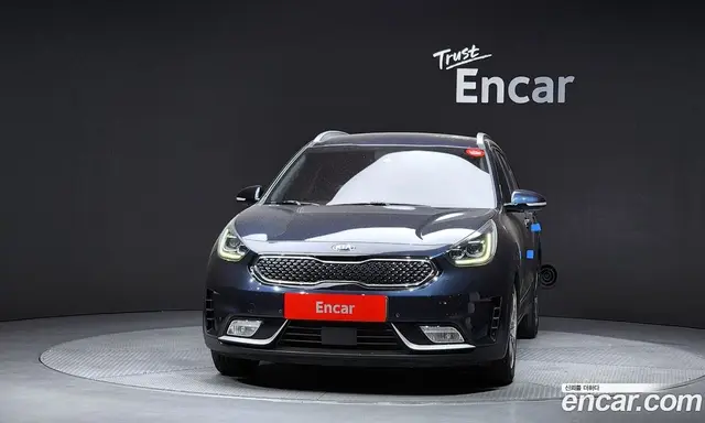 Kia Niro 2019 1.6 автомат (гидро), миниатюра 3