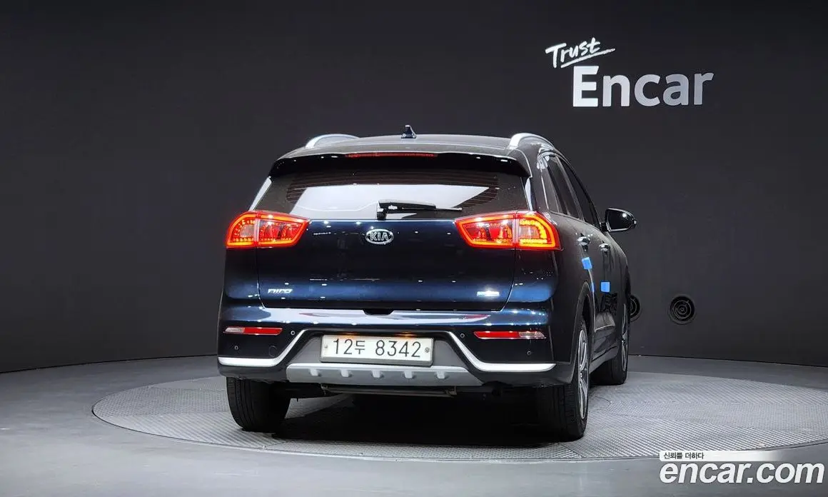 Kia Niro 2019 1.6 автомат (гидро), фото 4