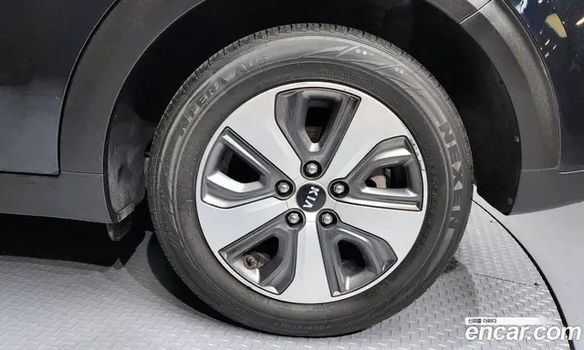 Kia Niro 2019 1.6 автомат (гидро), миниатюра 7