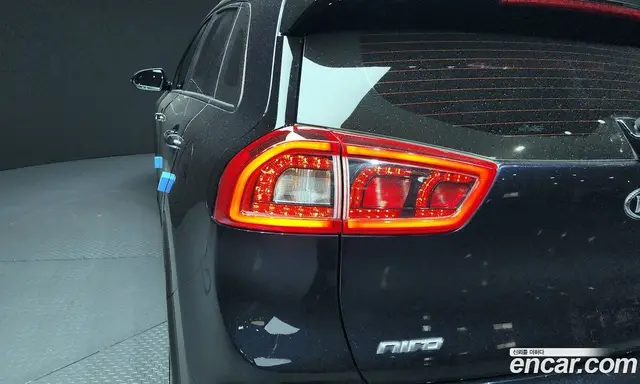 Kia Niro 2019 1.6 автомат (гидро), миниатюра 9