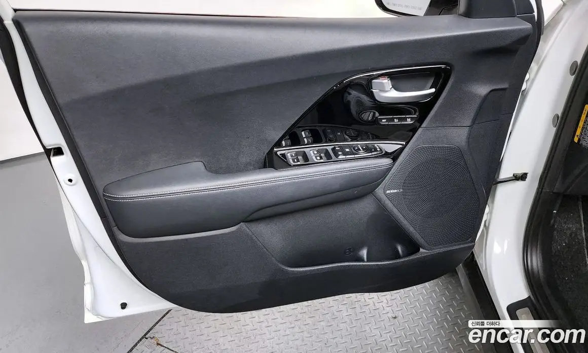 Kia Niro 2020 0.2 автомат (гидро), фото 14