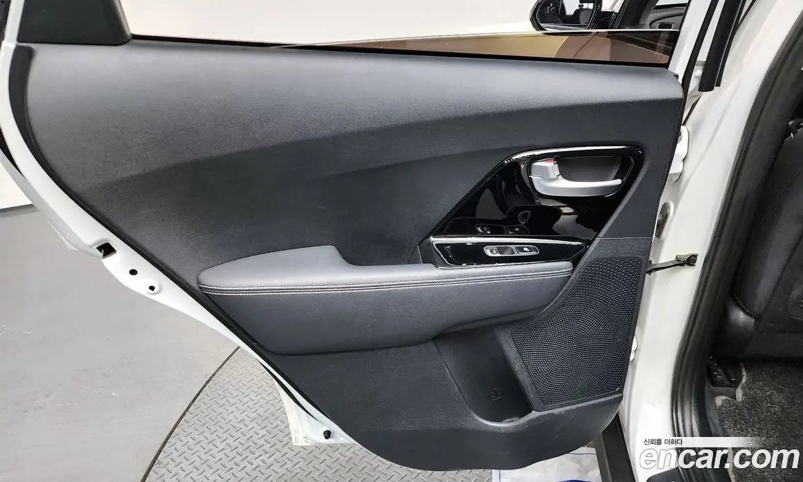 Kia Niro 2020 0.2 автомат (гидро), фото 15