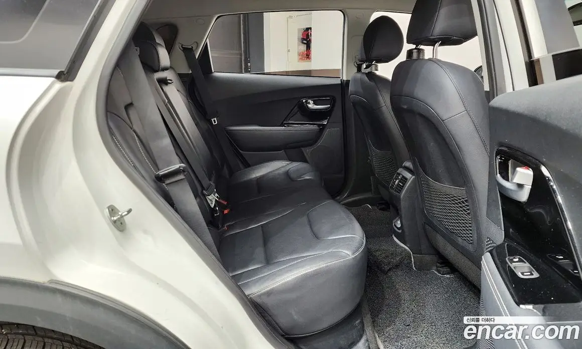 Kia Niro 2020 0.2 автомат (гидро), фото 17