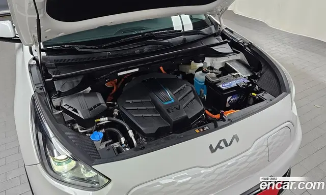 Kia Niro 2022 0.2 автомат (гидро), миниатюра 6
