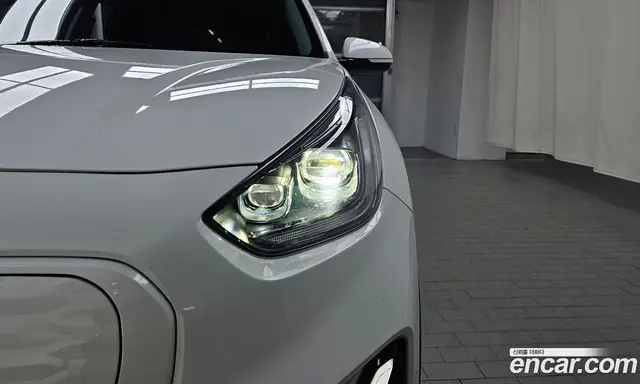 Kia Niro 2022 0.2 автомат (гидро), миниатюра 8