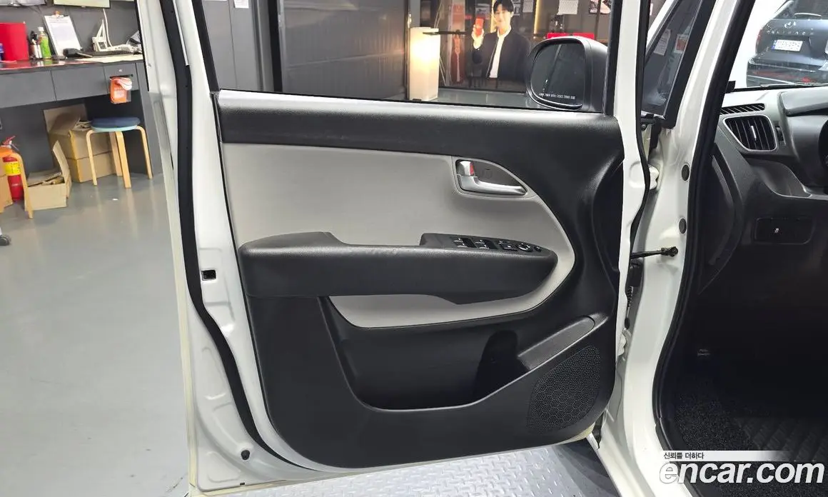 Kia Ray 2022 1.0 автомат (гидро), фото 14