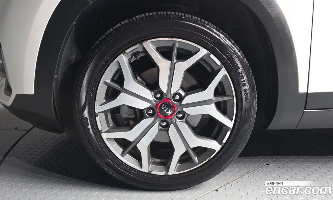 Kia Seltos 2019 1.6 автомат (гидро), фото 5