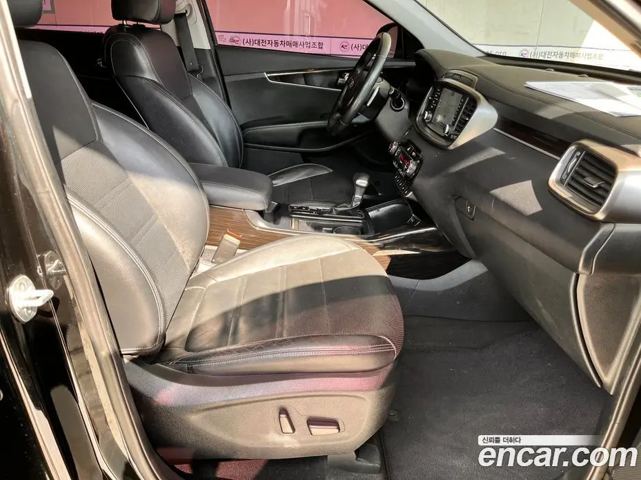 Kia Sorento 2018 2.0 автомат (гидро), фото 20 Kia Sorento 2018 2.0 автомат (гидро), фото 20
