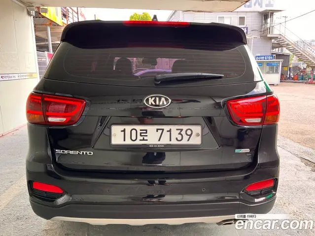 Kia Sorento 2018 2.0 автомат (гидро), миниатюра 4 Kia Sorento 2018 2.0 автомат (гидро), миниатюра 4
