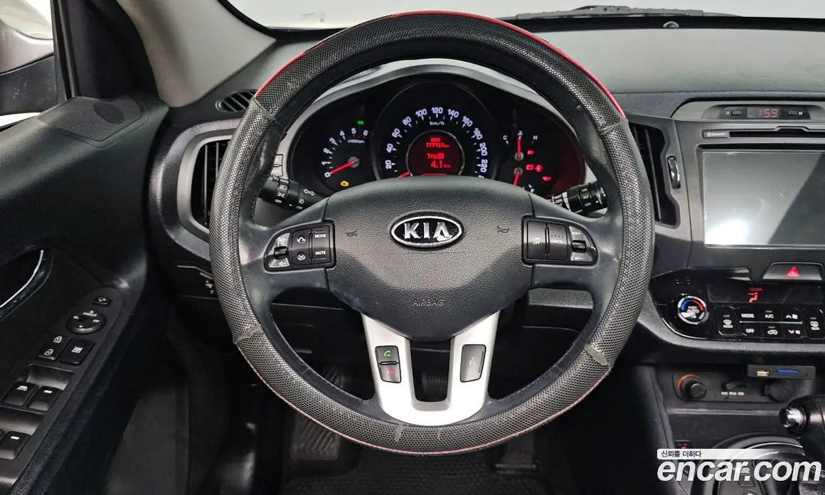 Kia Sportage 2012 2.0 автомат (гидро), фото 13
