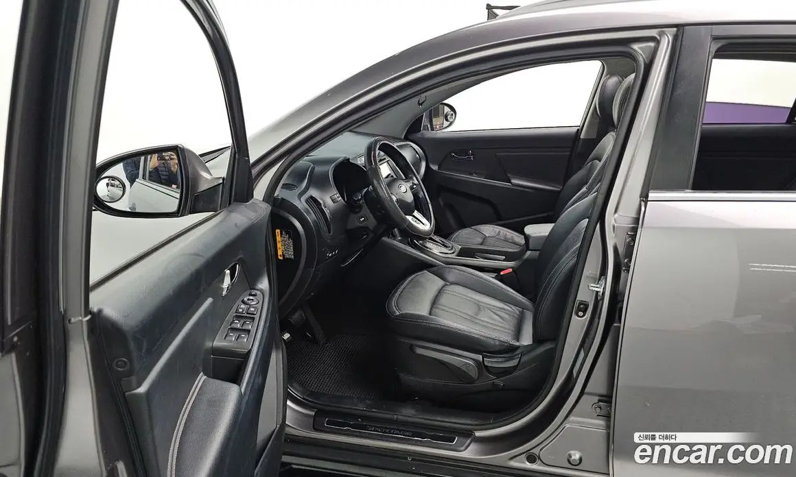 Kia Sportage 2012 2.0 автомат (гидро), фото 10