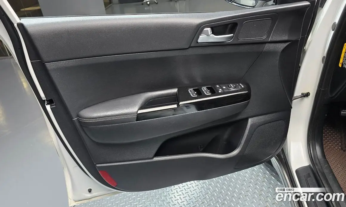 Kia Sportage 2018 2.0 автомат (гидро), фото 14