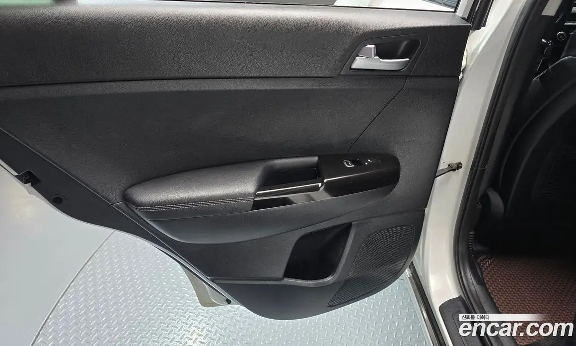 Kia Sportage 2018 2.0 автомат (гидро), фото 15