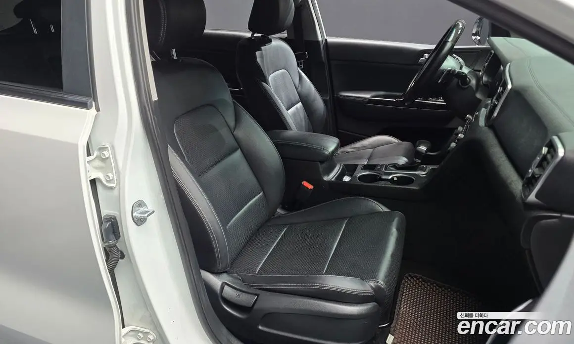 Kia Sportage 2018 2.0 автомат (гидро), фото 16