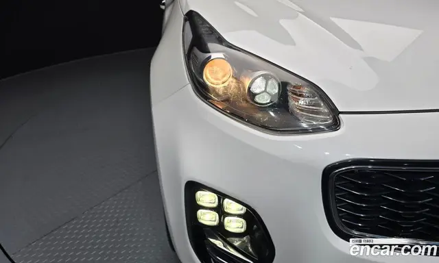 Kia Sportage 2018 2.0 автомат (гидро), миниатюра 8