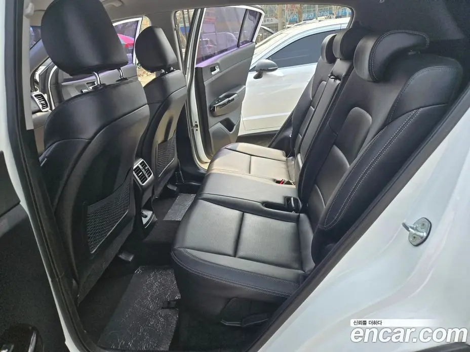 Kia Sportage 2018 2.0 автомат (гидро), фото 11