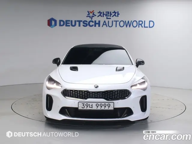 Kia Stinger, 2018, 215 110 км