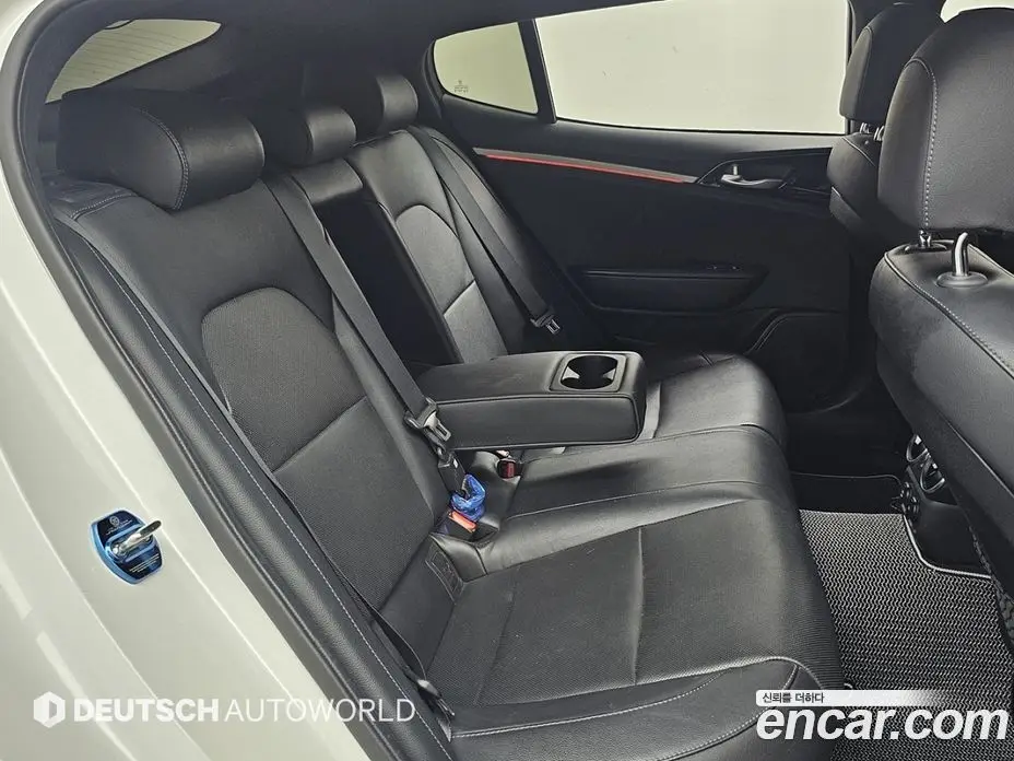 Kia Stinger 2018 2.0 автомат (гидро), фото 12