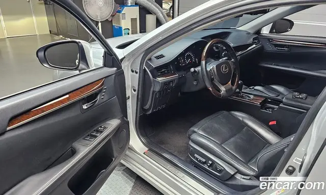 Lexus ES 2012 3.5 автомат (гидро), миниатюра 10 Lexus ES 2012 3.5 автомат (гидро), миниатюра 10