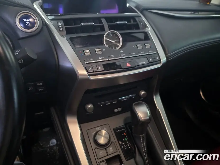 Lexus NX 2021 2.5 автомат (гидро), фото 11
