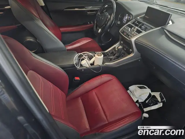 Lexus NX 2021 2.5 автомат (гидро), миниатюра 3