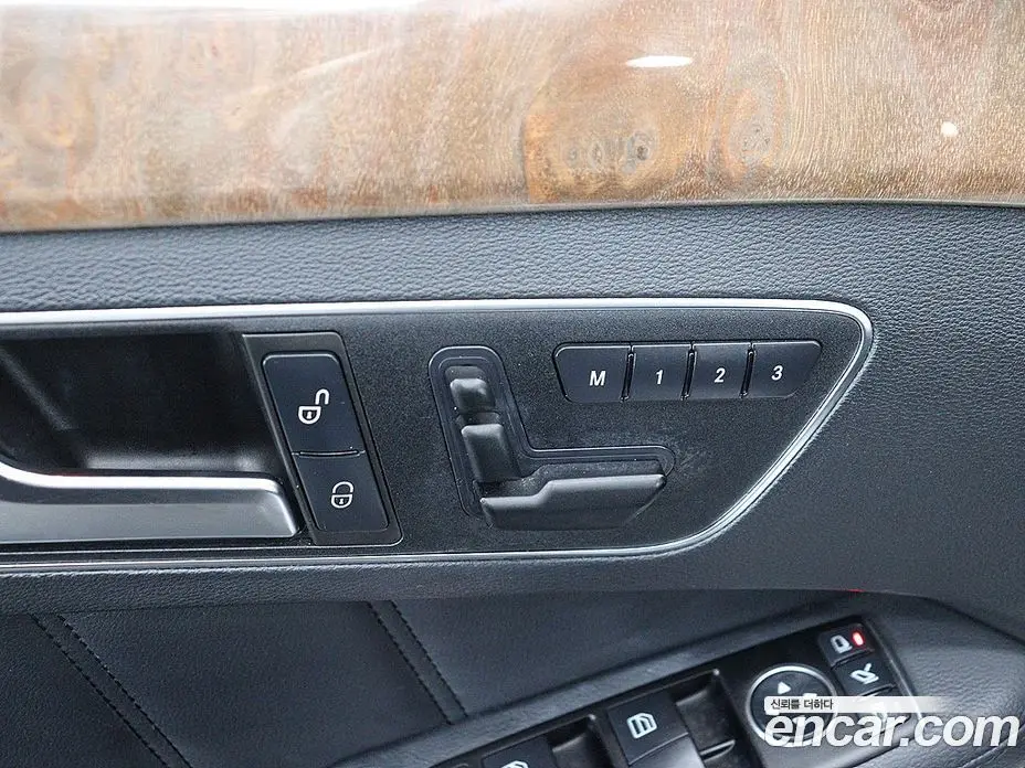 Mercedes-Benz E-Class 2012 3.5 автомат (гидро), фото 13 Mercedes-Benz E-Class 2012 3.5 автомат (гидро), фото 13