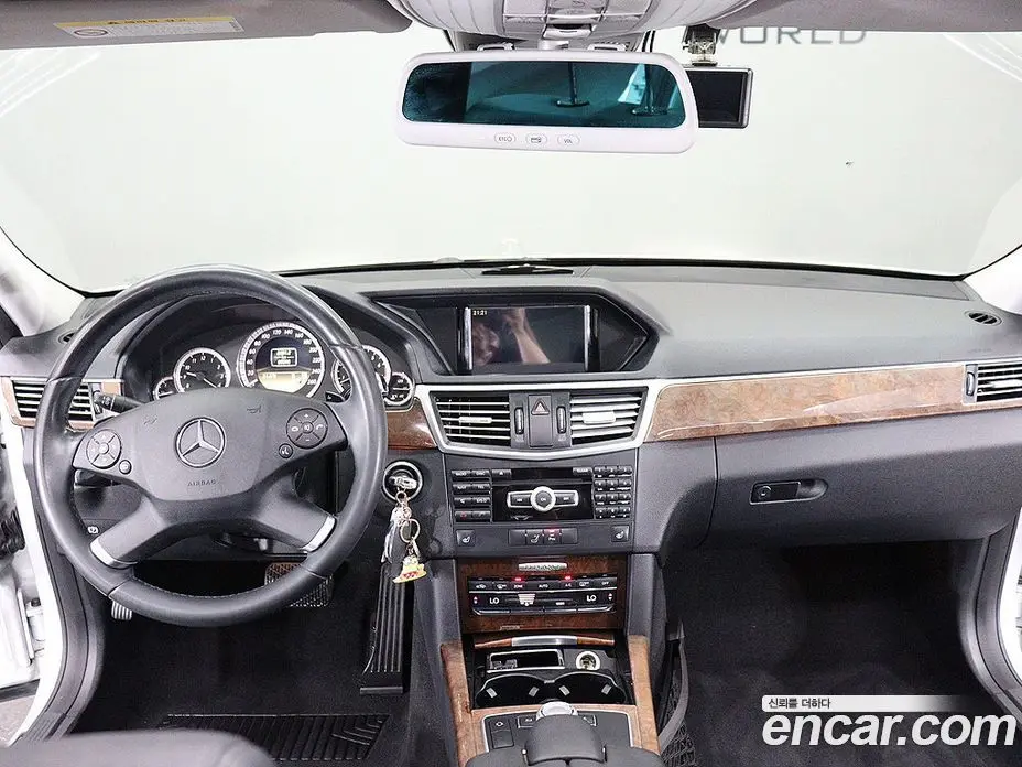 Mercedes-Benz E-Class 2012 3.5 автомат (гидро), фото 15 Mercedes-Benz E-Class 2012 3.5 автомат (гидро), фото 15