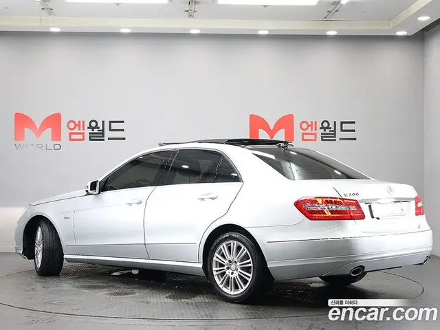 Mercedes-Benz E-Class 2012 3.5 автомат (гидро), миниатюра 4 Mercedes-Benz E-Class 2012 3.5 автомат (гидро), миниатюра 4