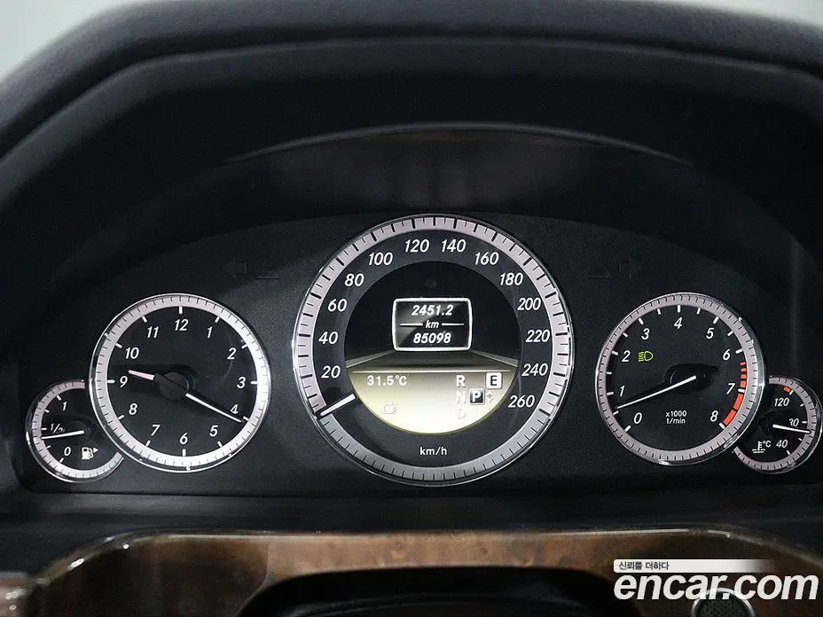 Mercedes-Benz E-Class 2012 3.5 автомат (гидро), фото 6 Mercedes-Benz E-Class 2012 3.5 автомат (гидро), фото 6