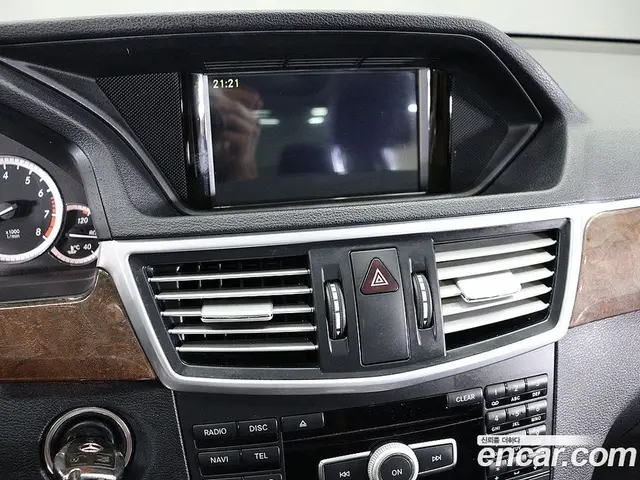Mercedes-Benz E-Class 2012 3.5 автомат (гидро), миниатюра 9 Mercedes-Benz E-Class 2012 3.5 автомат (гидро), миниатюра 9