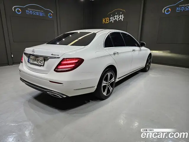 Mercedes-Benz E-Class 2018 1.9 автомат (гидро), миниатюра 2