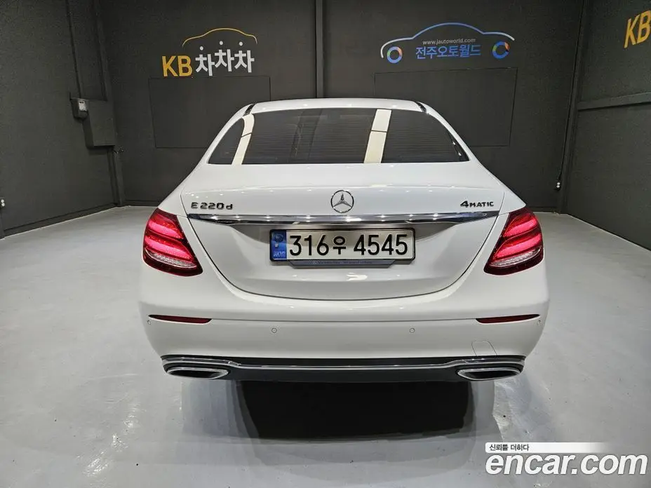 Mercedes-Benz E-Class 2018 1.9 автомат (гидро), фото 4