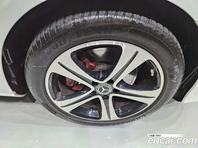 Mercedes-Benz E-Class 2018 1.9 автомат (гидро), миниатюра 5