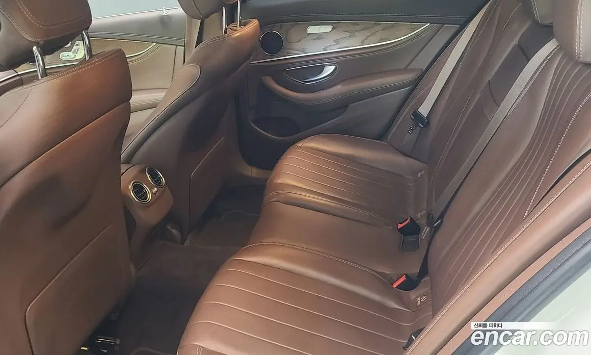 Mercedes-Benz E-Class 2019 1.9 автомат (гидро), фото 11 Mercedes-Benz E-Class 2019 1.9 автомат (гидро), фото 11