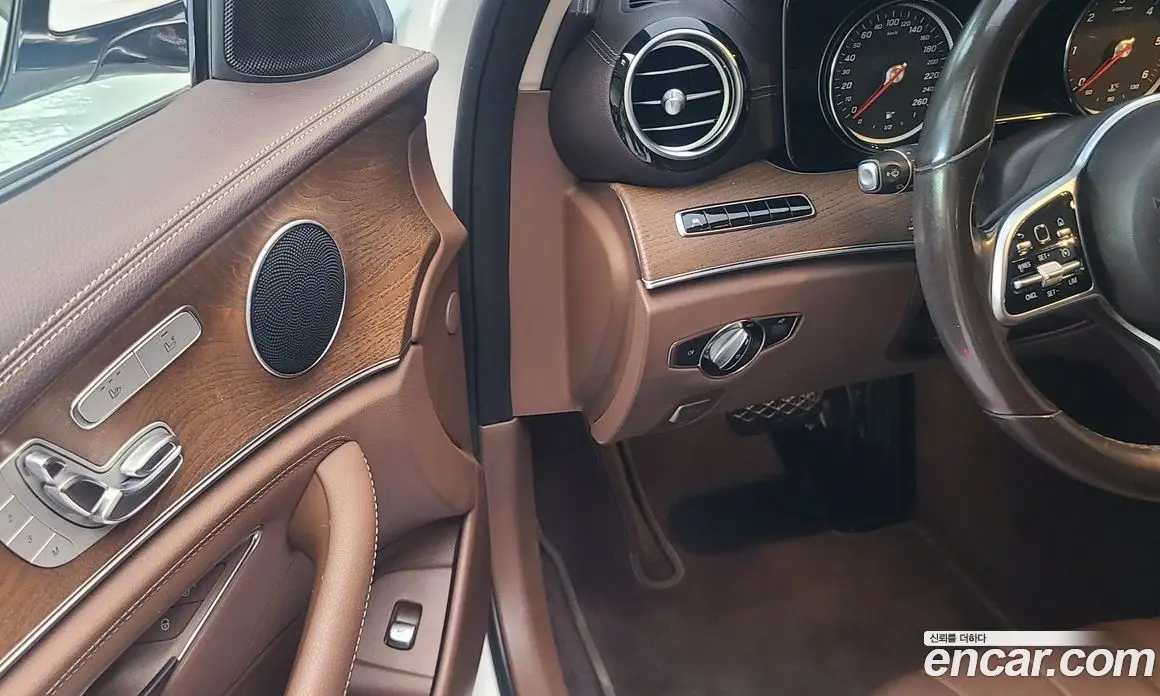 Mercedes-Benz E-Class 2019 1.9 автомат (гидро), фото 18 Mercedes-Benz E-Class 2019 1.9 автомат (гидро), фото 18