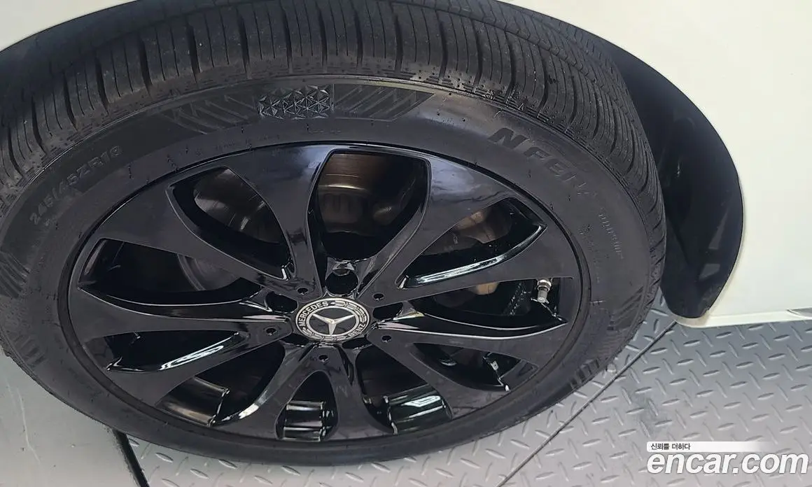 Mercedes-Benz E-Class 2019 1.9 автомат (гидро), фото 19 Mercedes-Benz E-Class 2019 1.9 автомат (гидро), фото 19