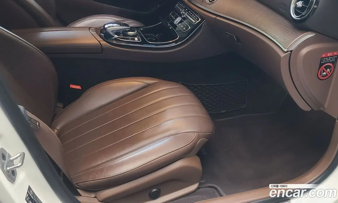 Mercedes-Benz E-Class 2019 1.9 автомат (гидро), фото 10 Mercedes-Benz E-Class 2019 1.9 автомат (гидро), фото 10