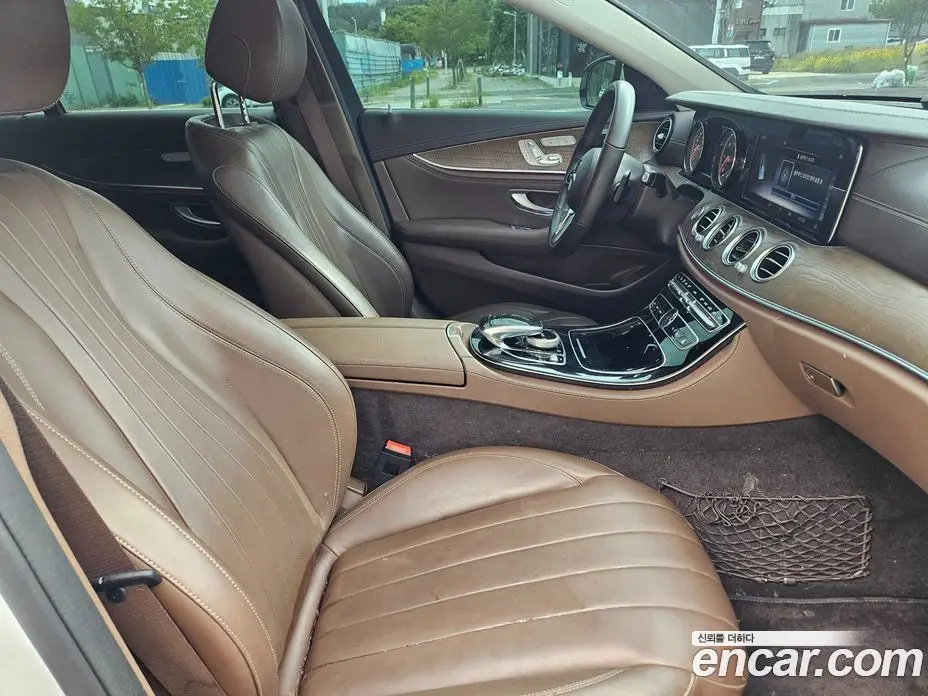 Mercedes-Benz E-Class 2019 1.9 автомат (гидро), фото 13