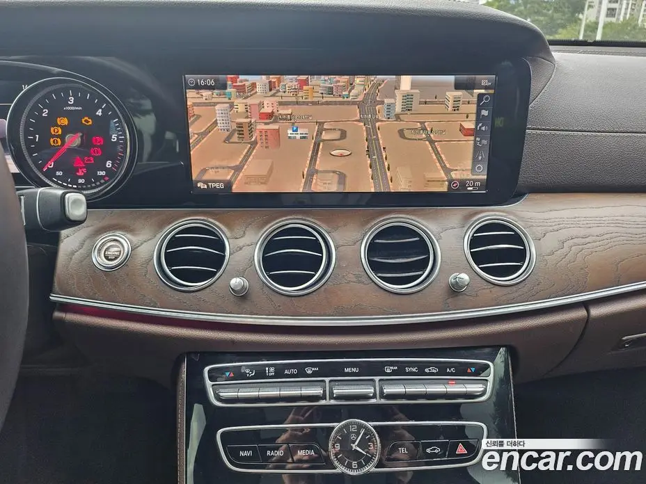 Mercedes-Benz E-Class 2019 1.9 автомат (гидро), фото 17