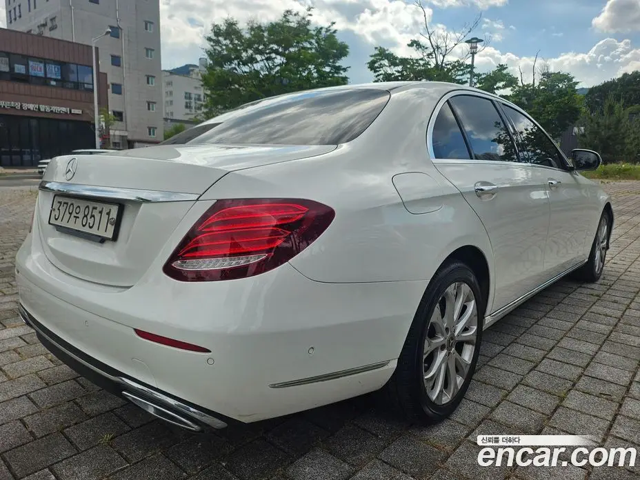 Mercedes-Benz E-Class 2019 1.9 автомат (гидро), фото 7