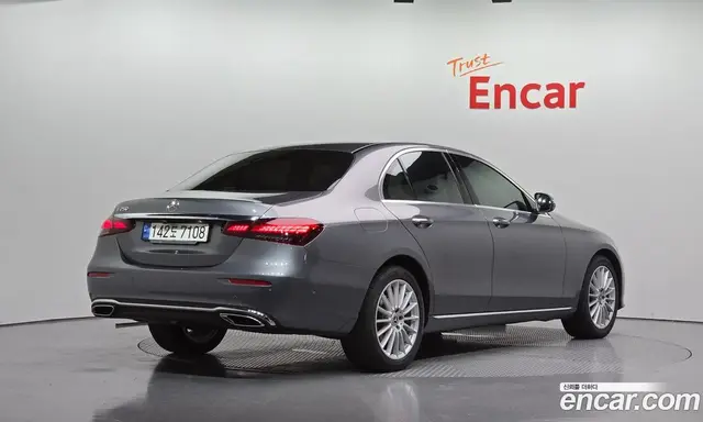 Mercedes-Benz E-Class 2021 2.0 автомат (гидро), миниатюра 2
