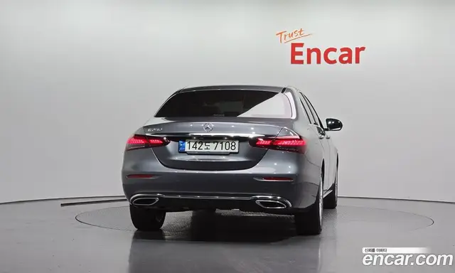 Mercedes-Benz E-Class 2021 2.0 автомат (гидро), миниатюра 4